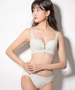 Aimerfeel Smooth And Seamless Side Slimming Lace Push-Up Bra