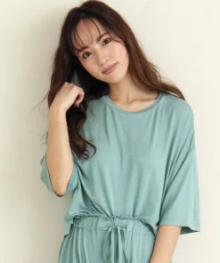 Aimerfeel Simple High-waist Top And Shorts Set