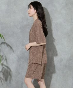 Aimerfeel SLEEP Pile Short Sleeve Top-Bottom Set With Unisex Sizing