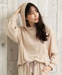 Aimerfeel Hooded Hoodie And Shorts Top-and-Bottom Set SLEEP
